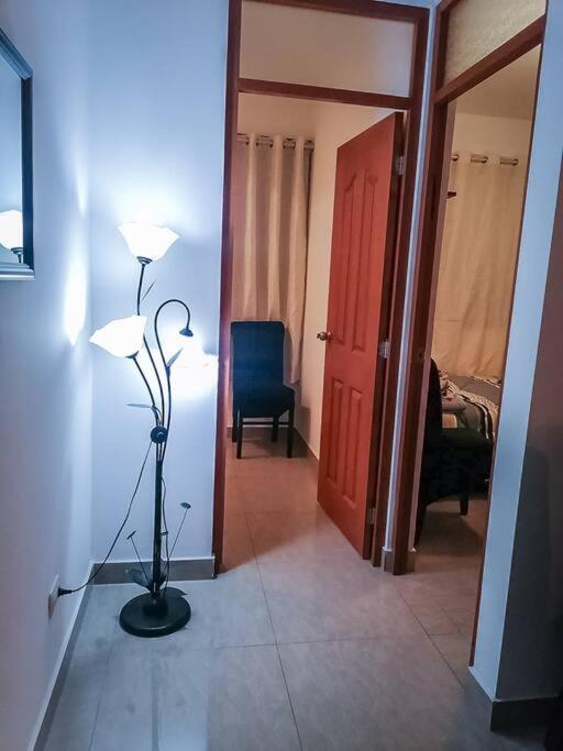 Full Independent Entrance, Services Included * Lima